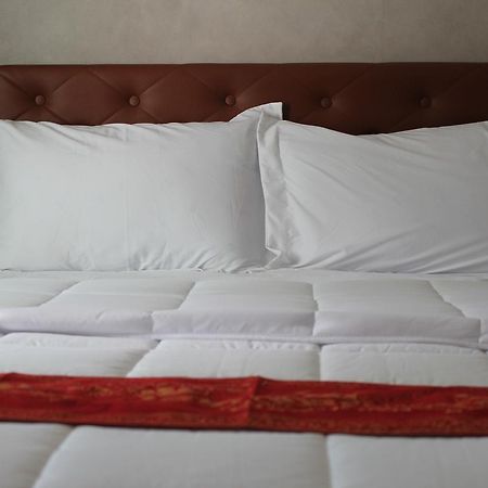 Everest Boutique Hotel Bangkok Exterior foto